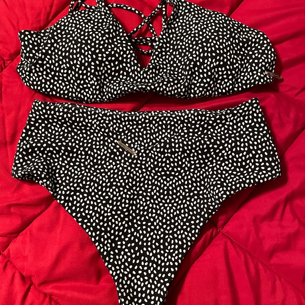 Buffbunny bikini bossy print